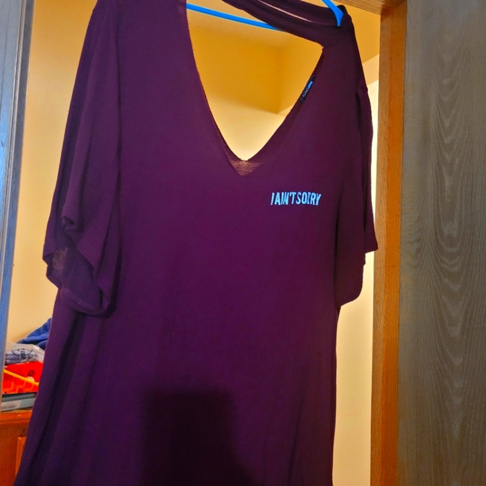 Womens plus size top.